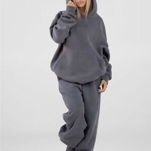 Cmfrt Signature Hoodie & Sweatpants